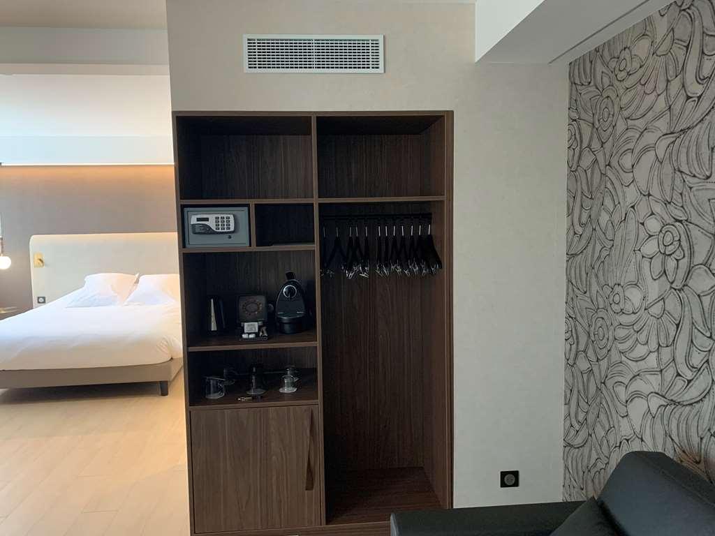 シトテル ホテル レストラン メス テクノポル 部屋 写真